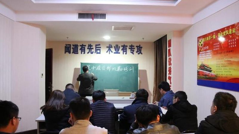 北京叉车培训教材电子版：内容与选型要点解析