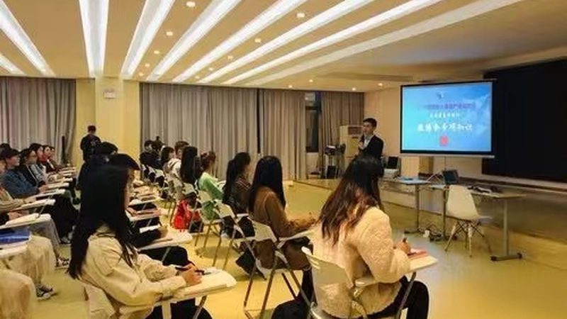 目前市场上的生产管理培训班种类繁多，主要包括以下几种：