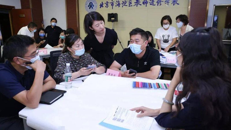 心理因素也是导致叉车实操考试不合格的重要原因。以下是一些心理因素：